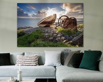 Steel boat on the waterfront of the IJsselmeer by Fotografiecor .nl