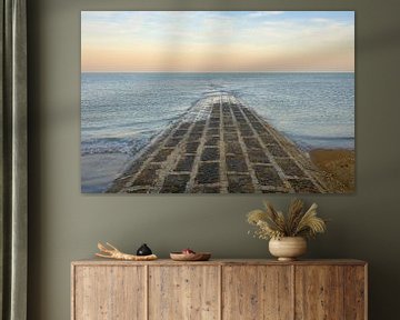 Breakwater between the waves by Johan Vanbockryck