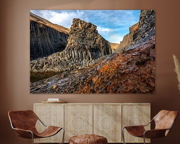 A view through the Stuðlagil canyon in northern Iceland