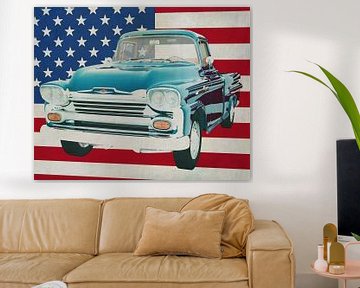 Chevrolet Apache 1959 avec le drapeau des États-Unis.
