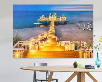 RÜGEN Verlichte pier in Sellin bij zonsopgang van Melanie Viola