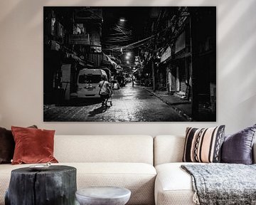 La rue à Bangkok en noir et blanc sur Bart van Lier