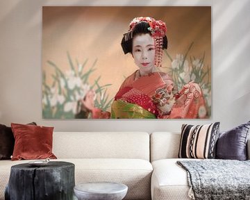 Geisha oder japanische Maiko im traditionellen Kimono