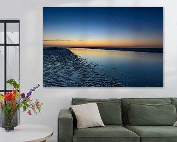 Farbenprächtiger Sonnenuntergang am Strand von Schiermonnikoog von Sjoerd van der Wal Fotografie