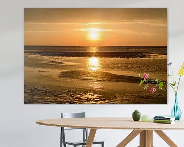 Kleurrijke zonsondergang op het strand van Schiermonnikoog van Sjoerd van der Wal Fotografie