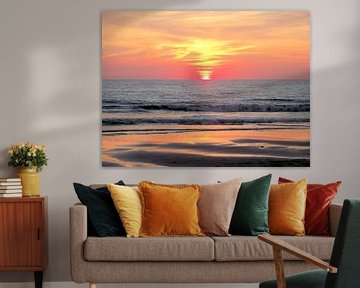Oranje zonsondergang aan zee. von Il se