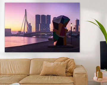 Pink sunrise in Rotterdam van Ilya Korzelius