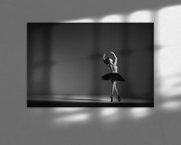 Ballerina in Schwarz-Weiß