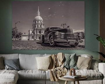 Cadillac ancienne classique à Paris en noir et blanc sur Patrick Löbler