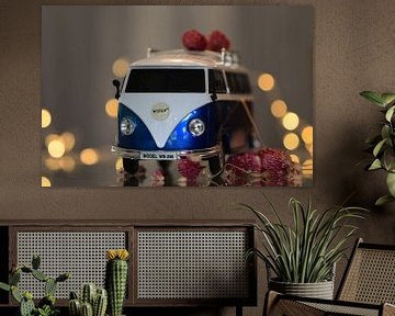 VW busje met bokeh en bloemen van Fotografie Sybrandy