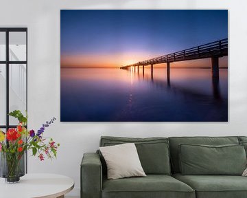 Sonnenaufgang an der Seebrücke von Boltenhagen. von Voss Fine Art Fotografie