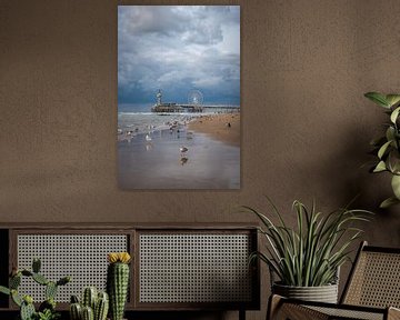 Uitzicht op de pier in Scheveningen van Remco-Daniël Gielen Photography