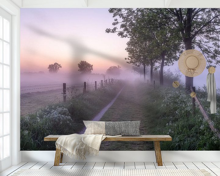 Sfeerimpressie behang: Dauwtripje tijdens een mistige ochtend langs de Leie in Wevelgem van Fotografie Krist / Top Foto Vlaanderen