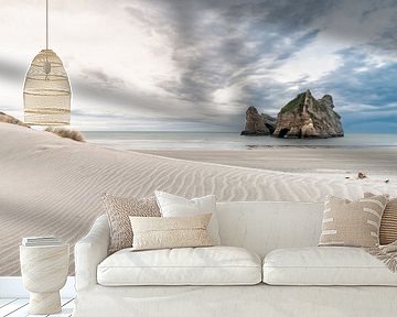 Sonnenuntergang an einem ruhigen Strand in Neuseeland von Niels Rurenga