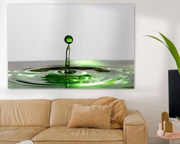 goutte d'eau verte sur Monique de Koning