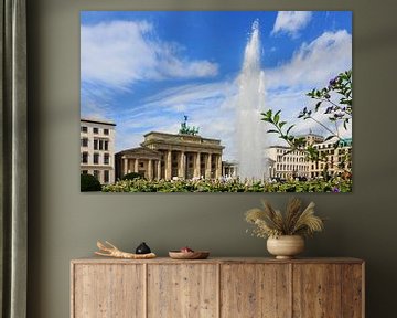 Brandenburger Tor Berlin met fontein van Frank Herrmann