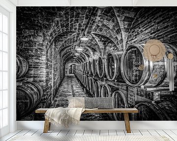 Wijnkelder in zwart-wit van Frans Scherpenisse