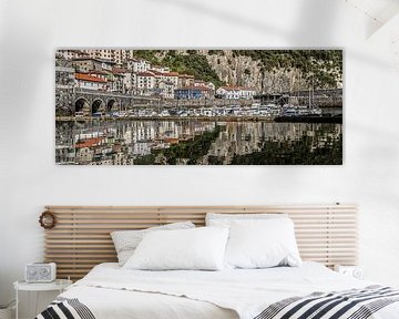 De binnenhaven van Elantxobe aan de noors-Spaanse kust heeft een pittoresque uitstarling. van Harrie Muis