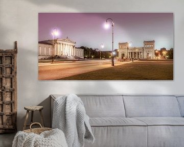 Königsplatz in München am Abend