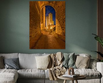 In de steegjes van San Gimignano van Denis Feiner