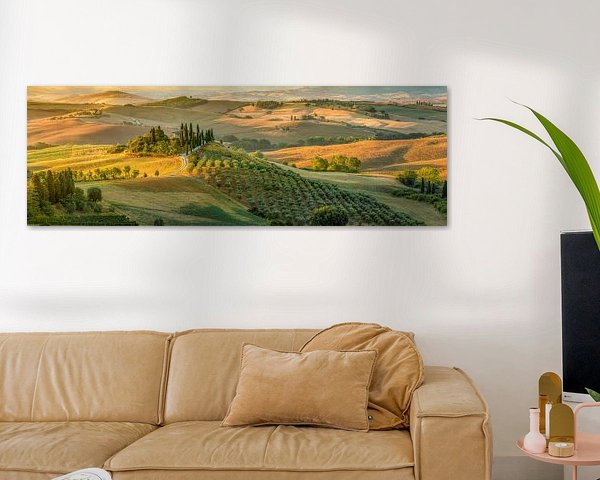 Paysage toscan en Italie avec une belle maison de campagne / ferme
