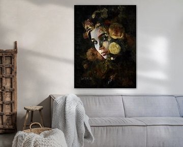 Bloem En Pracht | Een portret van een vrouw omringd door bloemen van Wil Vervenne