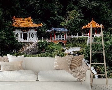Temple in the Taroko Gorge National Park in Taiwan by Expeditie Aardbol