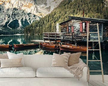Mountain Lake Lago di Braies in the Dolomites, Italy by Expeditie Aardbol