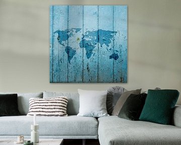 Wereldkaart op Blauw verweerd hout | Wandcirkel van Wereldkaarten.Shop