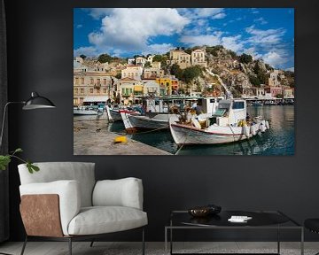 Bateaux de pêche dans le port de l'île de Symi, Grèce