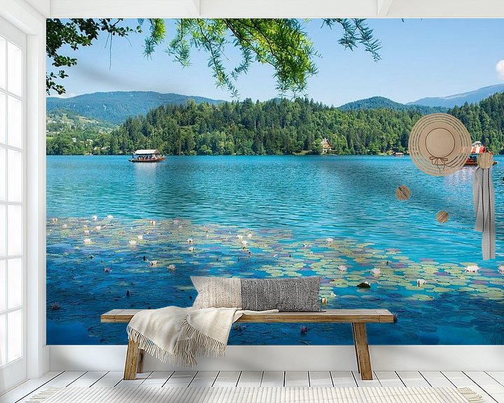 Sfeerimpressie behang: Het betoverende meer van Bled in Slovenie van Lifelicious