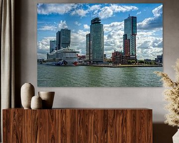 Rotterdam, Cruisterminal en Cruiseschip van Jan van Broekhoven