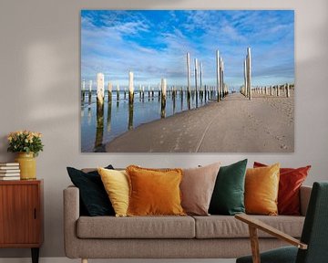 Palendorp op het strand bij Petten van Wim Stolwerk