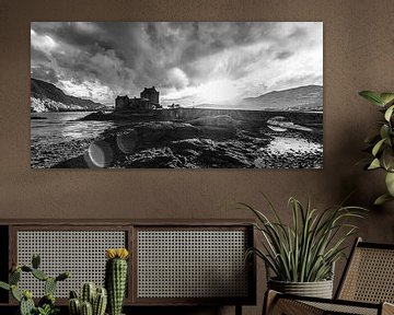 Eilean Donan Castle in Schotland / zwart-wit van Werner Dieterich