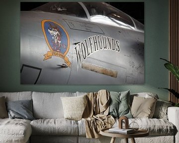 Logo 'Wolfhounds' 32e Tactical Fighter Squadron op neus van F-15 Eagle van Ramon Berk