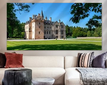 Brodie Castle in Scotland by Jürgen Wiesler