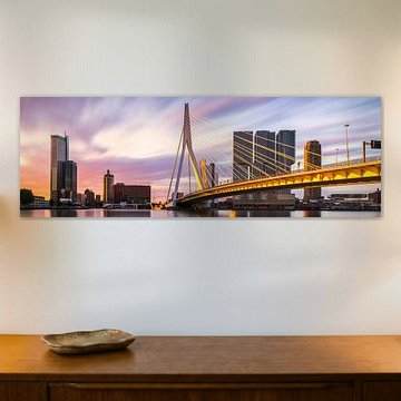 Panorama des goldenen Sonnenaufgangs Rotterdamer Erasmusbrücke von Vincent Fennis