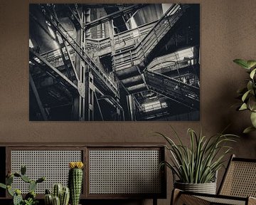 Trappenlabyrint in de stalen mantel van de kolenmijn in Duisburg van Jakob Baranowski - Photography - Video - Photoshop