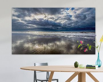 Wolken boven de Noordzee van Jacco van der Zwan