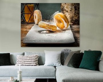 Bouncing doughnuts by Boy van Mourik