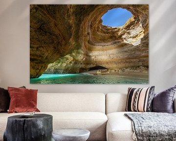 Grotte sur la côte de l'Algarve, Portugal sur Adelheid Smitt