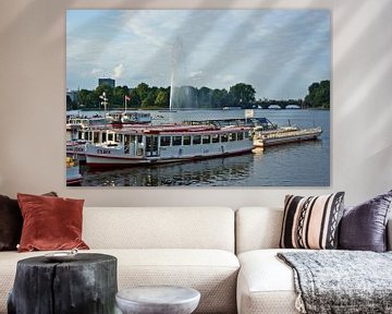 Binnenste Alster, excursieboot en fontein van Alster