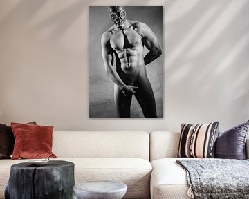 Sehr schöner nackter Mann, der in einer perversen Fetischumgebung fotografiert wurde. #E0029 von Photostudioholland