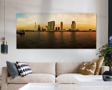 Rotterdamse skyline bij zonsondergang