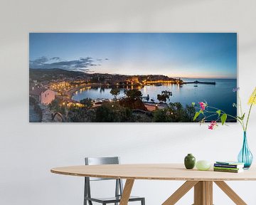 Panorama de Collioure à l'heure bleue