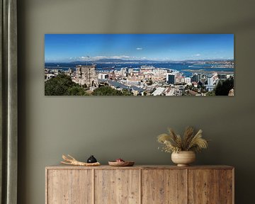 Panorama van Gibraltar met de baai van Alcezira en La Linea de la Conception van Frank Herrmann