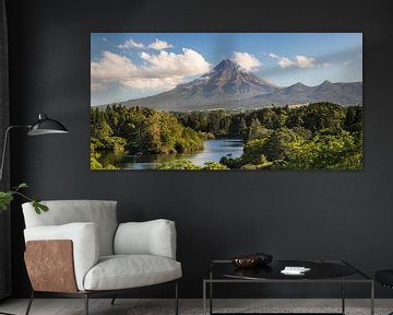 Lake Mangamahoe mit Mount Taranaki, Neuseeland von Markus Lange