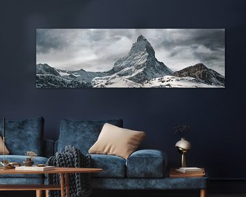 Panoramaansicht Matterhorn vor bewölktem Himmel von Besa Art