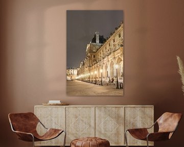 De lichten van het Louvre in de nacht van Parijs, Frankrijk van Phillipson Photography