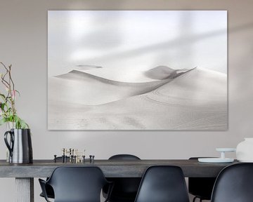 High Key Minimalistisch Landschap Woestijn van Art By Dominic